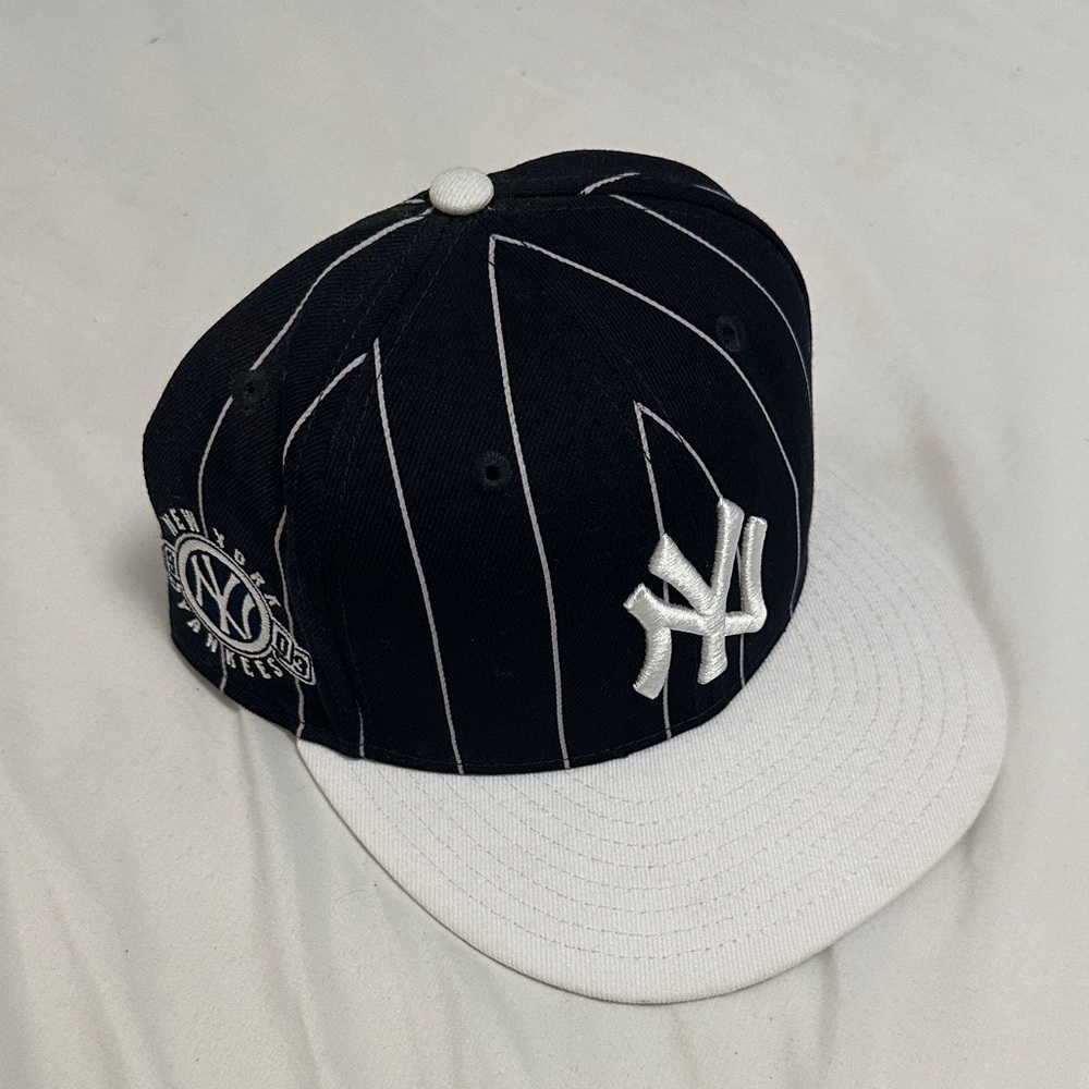 YANKEES STRIPE HAT